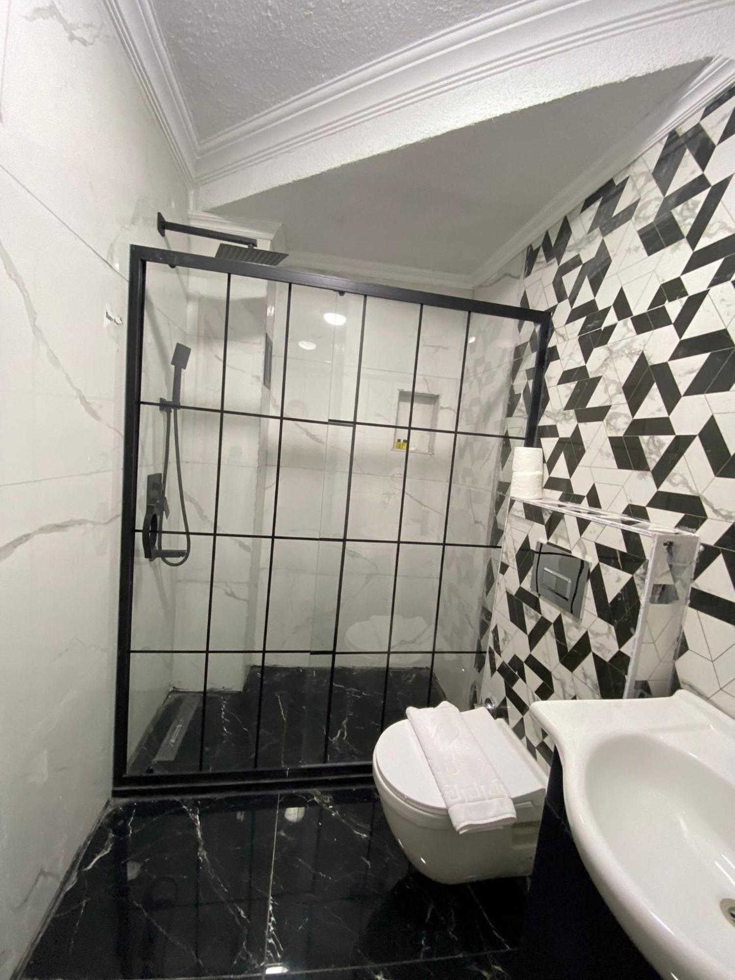 Ramo'S By Ramo Apartment Istanbul Bagian luar foto