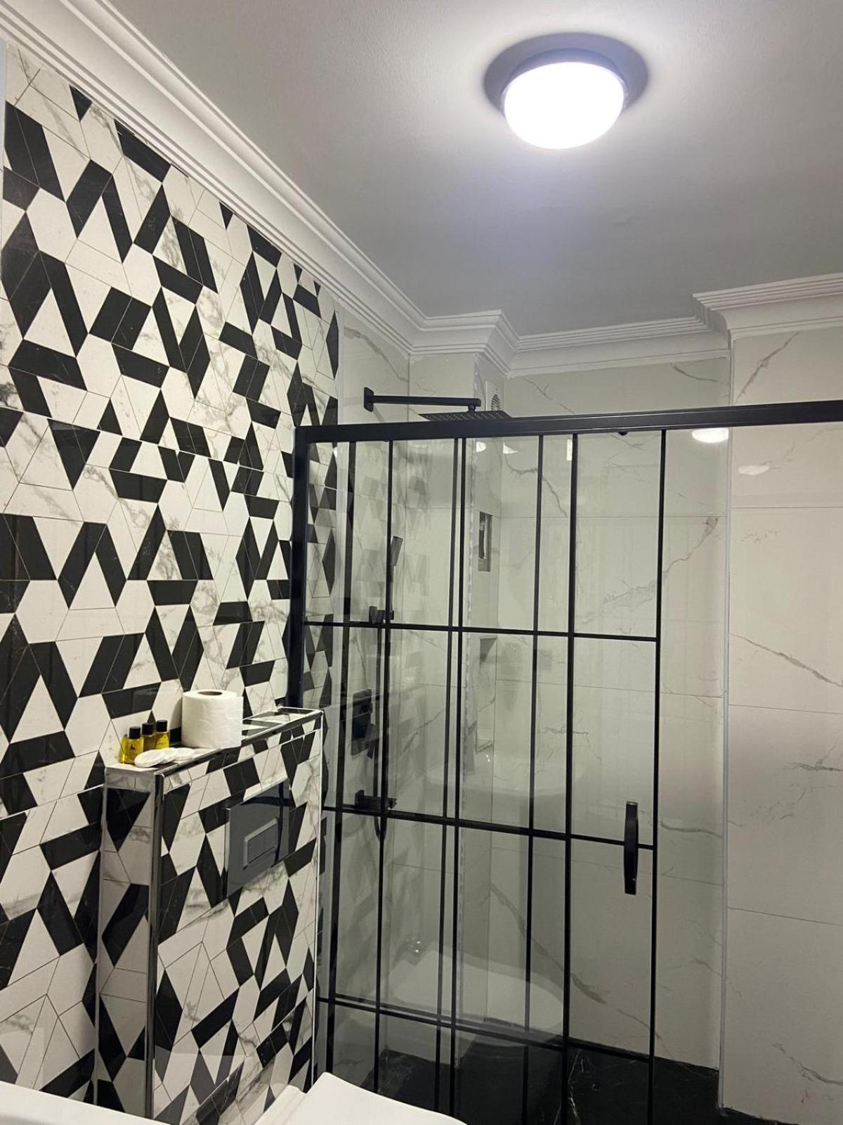Ramo'S By Ramo Apartment Istanbul Bagian luar foto
