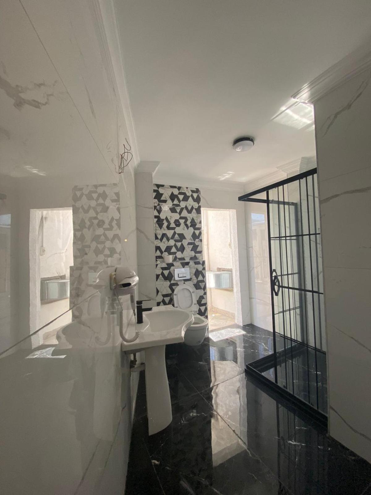 Ramo'S By Ramo Apartment Istanbul Bagian luar foto